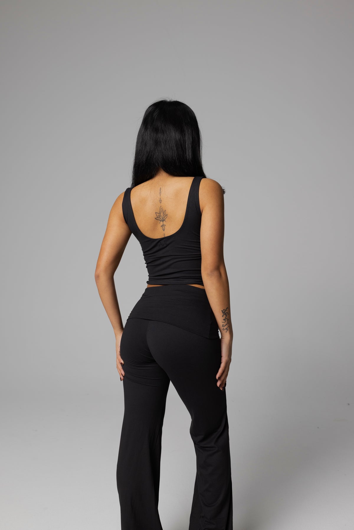 Onyx Lounge Top